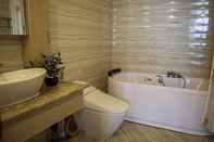 In-room Bathroom Trich Sai  Serviced Apartment West Lake Hanoi