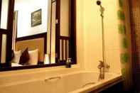 Toilet Kamar Washington Residence