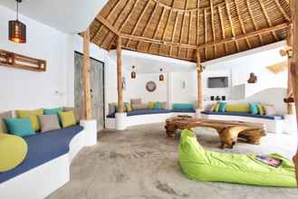 Lobi 4 Eden Beach Pool Villa