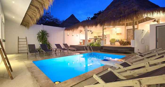 Lobi Eden Beach Pool Villa