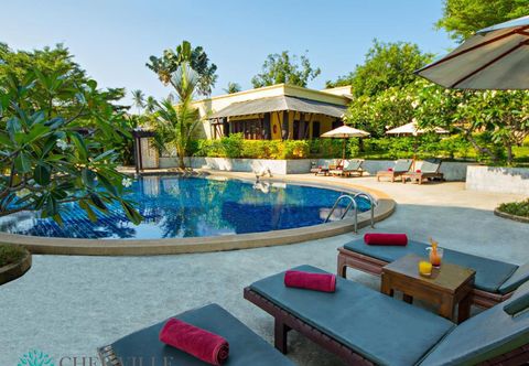 Swimming Pool Cher Ville Boutique Resort