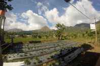 Bar, Cafe and Lounge Bale Sembahulun Cottages & Tend