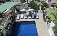 Kolam Renang 7 Manarra Sea View Resort