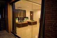 Bedroom Dreamland Residences Hotel