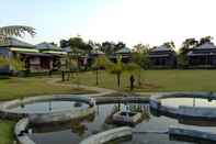 Kolam Renang The One Resort