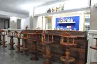 Bar, Kafe dan Lounge Highfive Hotel