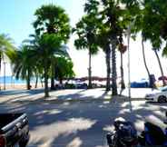 วิวและสถานที่ท่องเที่ยวใกล้เคียง 2 The Beach Front Resort