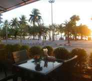 ร้านอาหาร 4 The Beach Front Resort