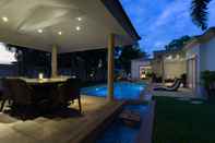 ภายนอกอาคาร Luxury Pool Villa 44 