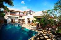 สระว่ายน้ำ Samui Sun Villa