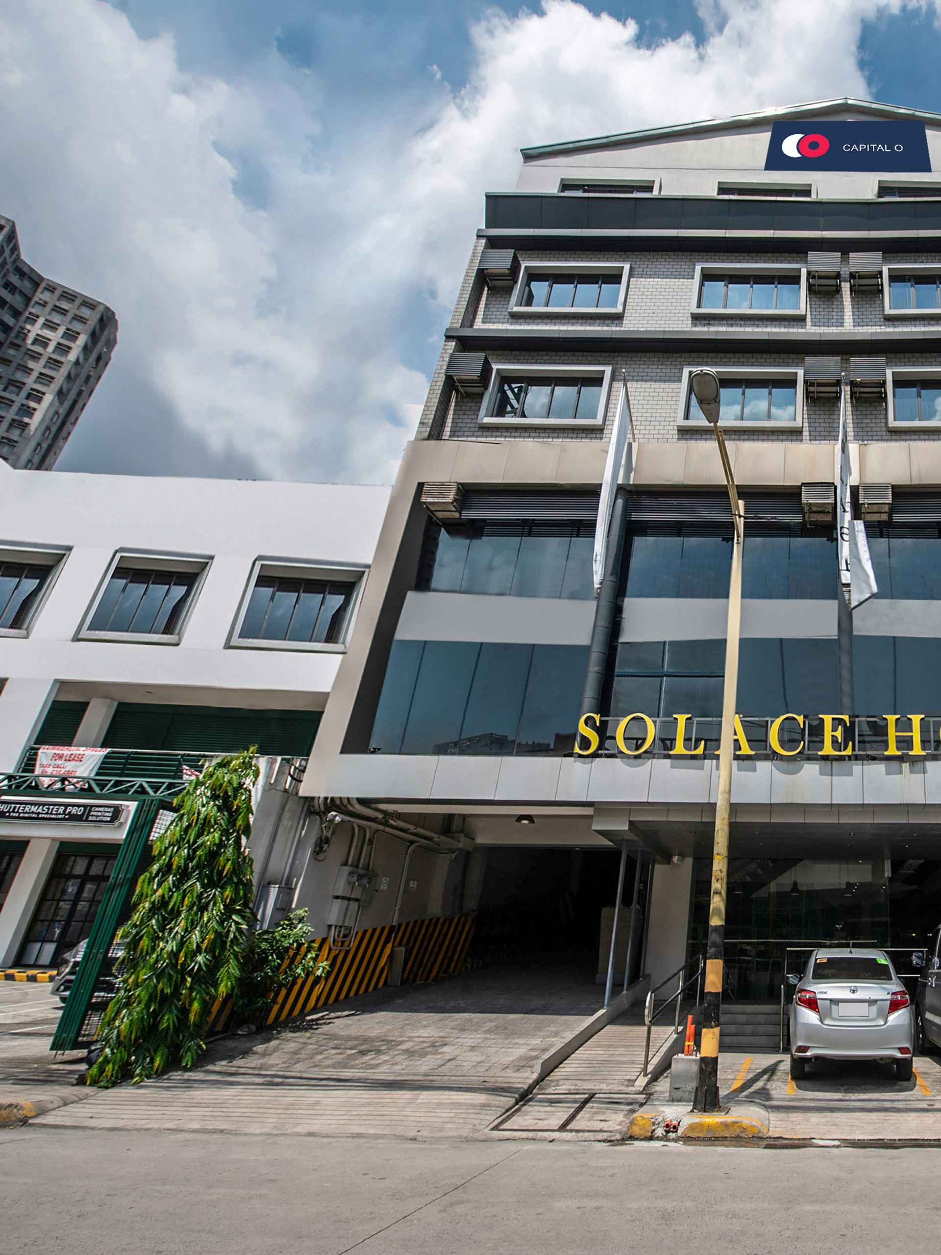 Exterior Solace Hotel Makati