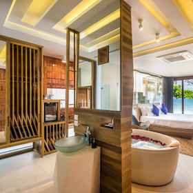 Bedroom 1 White Sand Samui Resort, Hotel Koh Samui Central Mosque | Masjid Nurul Ihsan | مسجد