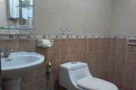 In-room Bathroom Graha Hotel Sragen