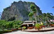 Lobi 2 Diamond Cave Resort 