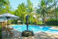 Swimming Pool Villa Grand Artos