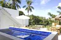 Swimming Pool Coconut Villa