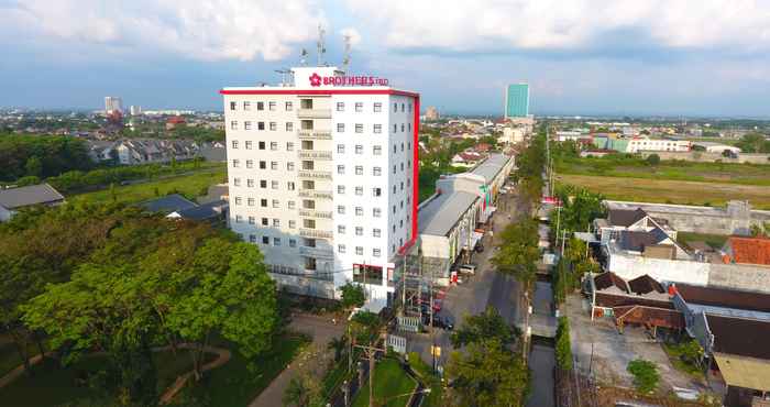 Exterior Hotel Brothers INN Merah Solo Baru