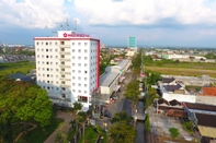 Bangunan Hotel Brothers INN Merah Solo Baru