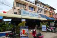 Lobi Blue Lagoon Guest House & Bar