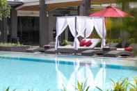 Swimming Pool Golden City Rayong Hotel