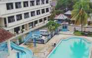 Kolam Renang 7 Hotel Hakmaz Taba Lubuklinggau