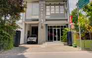 ภายนอกอาคาร 3 OYO 3229 Ijen Homestay