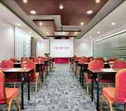 Functional Hall 4 favehotel Margonda - Depok