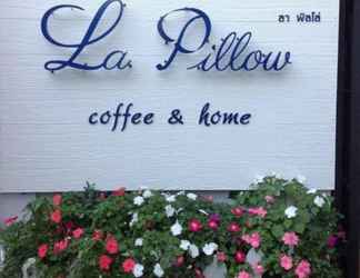 Exterior 2 La Pillow