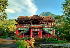 Exterior 2 Resort Highlander