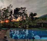 Kolam Renang 7 Resort Highlander