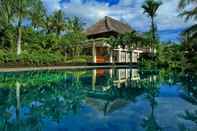 Hồ bơi The Bali Purnati Center for The Arts