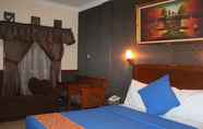 Kamar Tidur 5 Iscalton Courteous Hotel