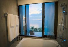 ห้องน้ำภายในห้อง 6 Kalm Bangsaen Hotel