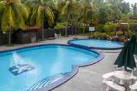 Swimming Pool Hotel Seri Malaysia Bagan Lalang