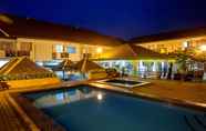 สระว่ายน้ำ 7 Hotel Seri Malaysia Port Dickson