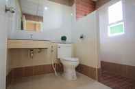 Toilet Kamar The Four Lights Apartment