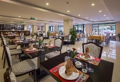 Restaurant 3 Freesia Hotel