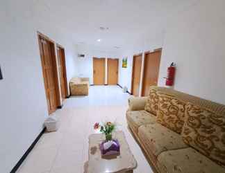 Lobby 2 De Mawar Hotel