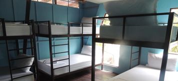 Bedroom 2 Highway Inn - Dormitory