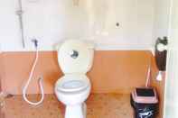 Toilet Kamar Tip Top Resort & Restaurant