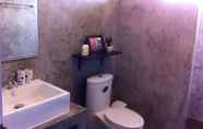 In-room Bathroom 5 Morakot Chalet Khao Yai