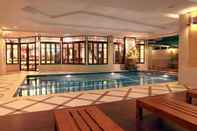 สระว่ายน้ำ Pattaya Loft Hotel