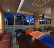 Bar, Cafe and Lounge 6 POP! Hotel Banjarmasin