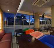 Bar, Cafe and Lounge 5 POP! Hotel Banjarmasin