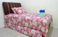 Bedroom 2 Clean Room near Jam Gadang (ADEN)