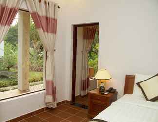 Bedroom 2 Ong Lang Village Resort