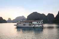 Luar Bangunan Apricot Cruise