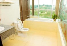 Phòng tắm bên trong 7 Hoang Vu Bien Ho Gia Lai Hotel