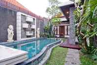 Swimming Pool Relaxing Villa Matahari