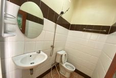 In-room Bathroom Baan Rim Nam Resort